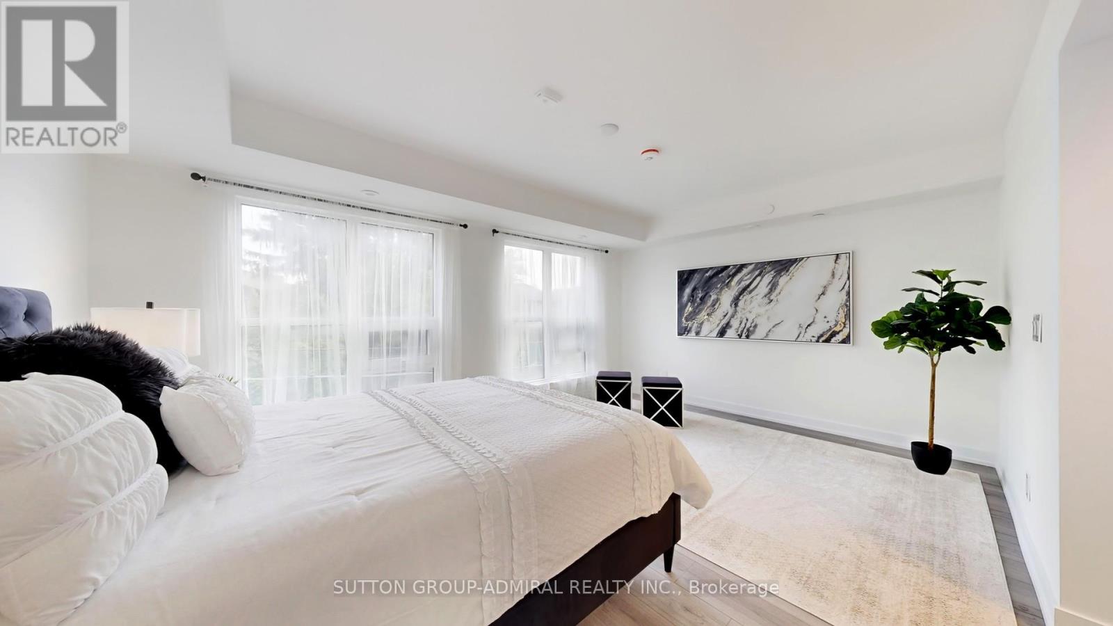 Photo 39 of Th 20 851 Sheppard Avenue W, Toronto ON