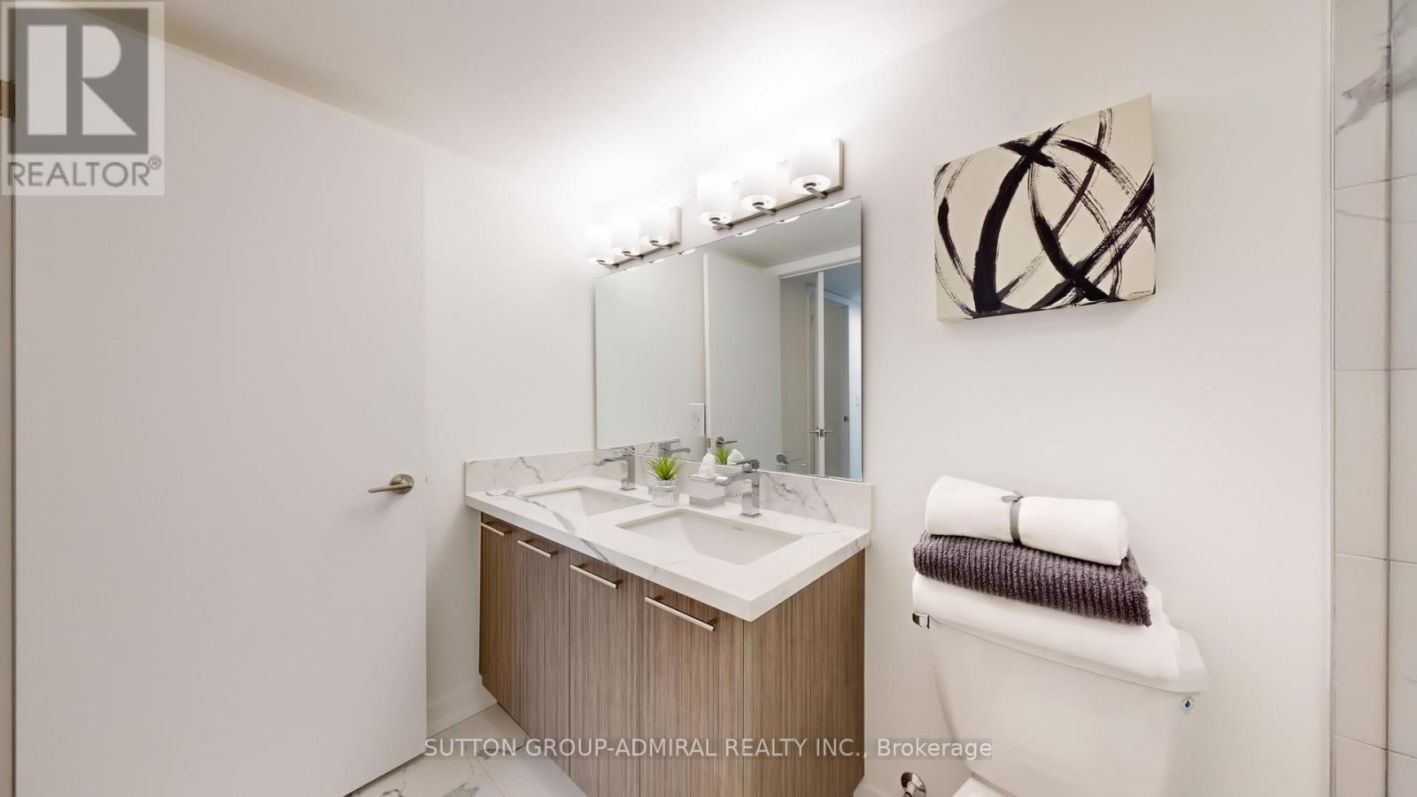 Photo 47 of Th 20 851 Sheppard Avenue W, Toronto ON