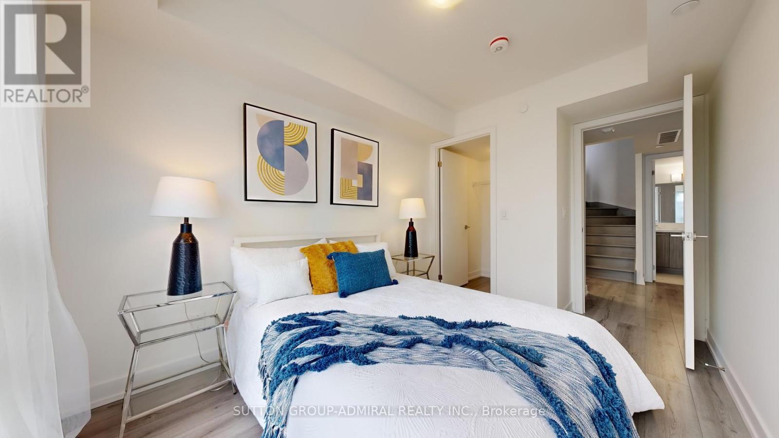 Photo 16 of Th 20 851 Sheppard Avenue W, Toronto ON