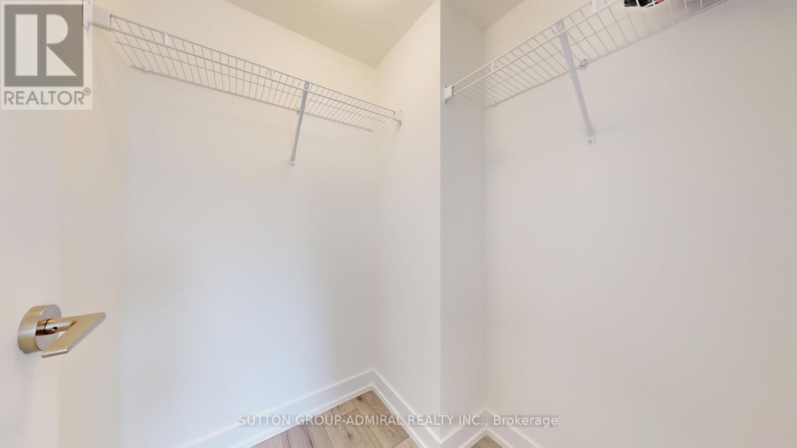 Photo 13 of Th 20 851 Sheppard Avenue W, Toronto ON