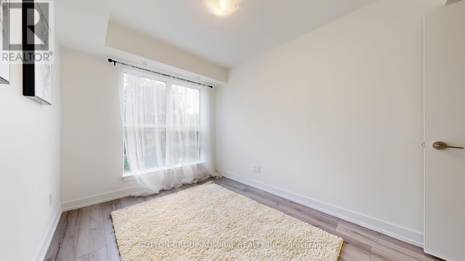 Photo 29 of Th 20 851 Sheppard Avenue W, Toronto ON