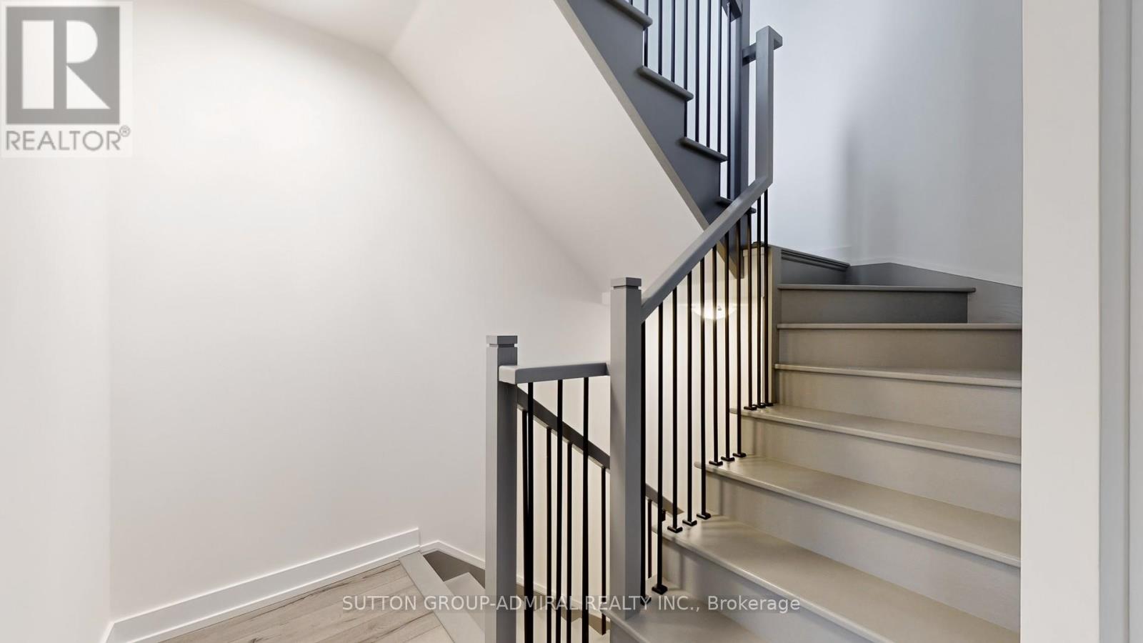 Photo 34 of Th 20 851 Sheppard Avenue W, Toronto ON