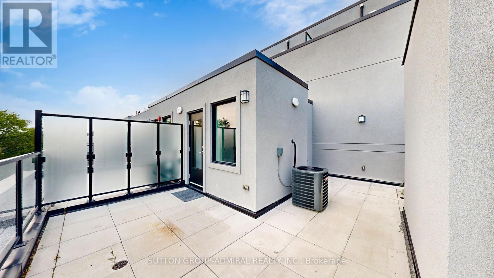 Photo 37 of Th 20 851 Sheppard Avenue W, Toronto ON
