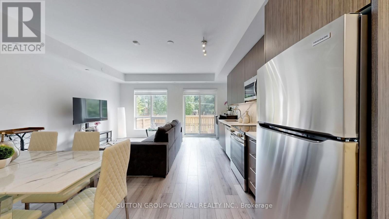 Photo 23 of Th 20 851 Sheppard Avenue W, Toronto ON