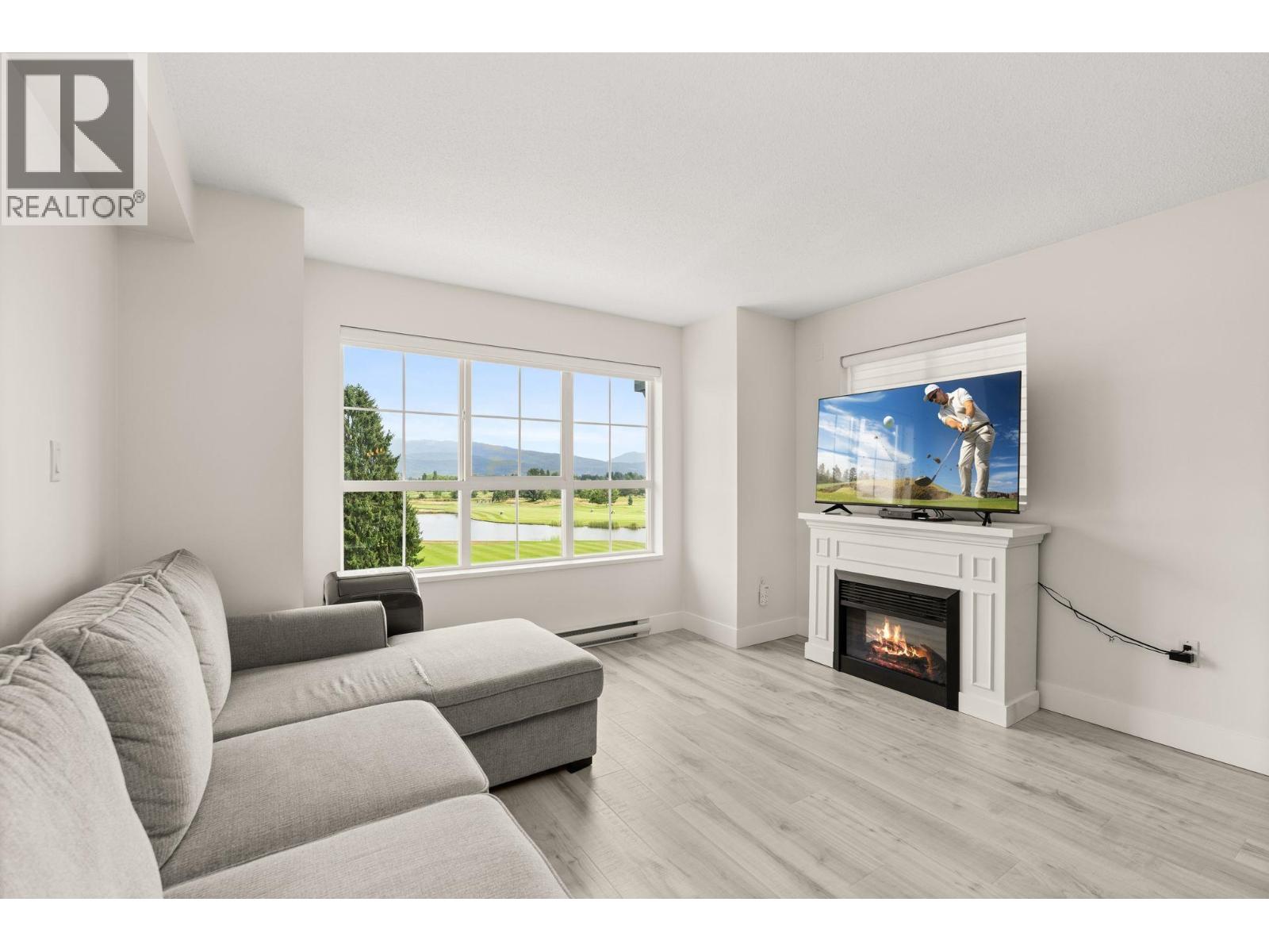 429 19673 MEADOW GARDENS WAY, Pitt Meadows