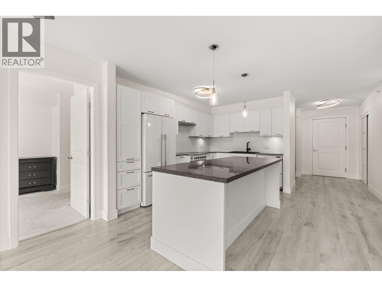 429 19673 MEADOW GARDENS WAY, Pitt Meadows