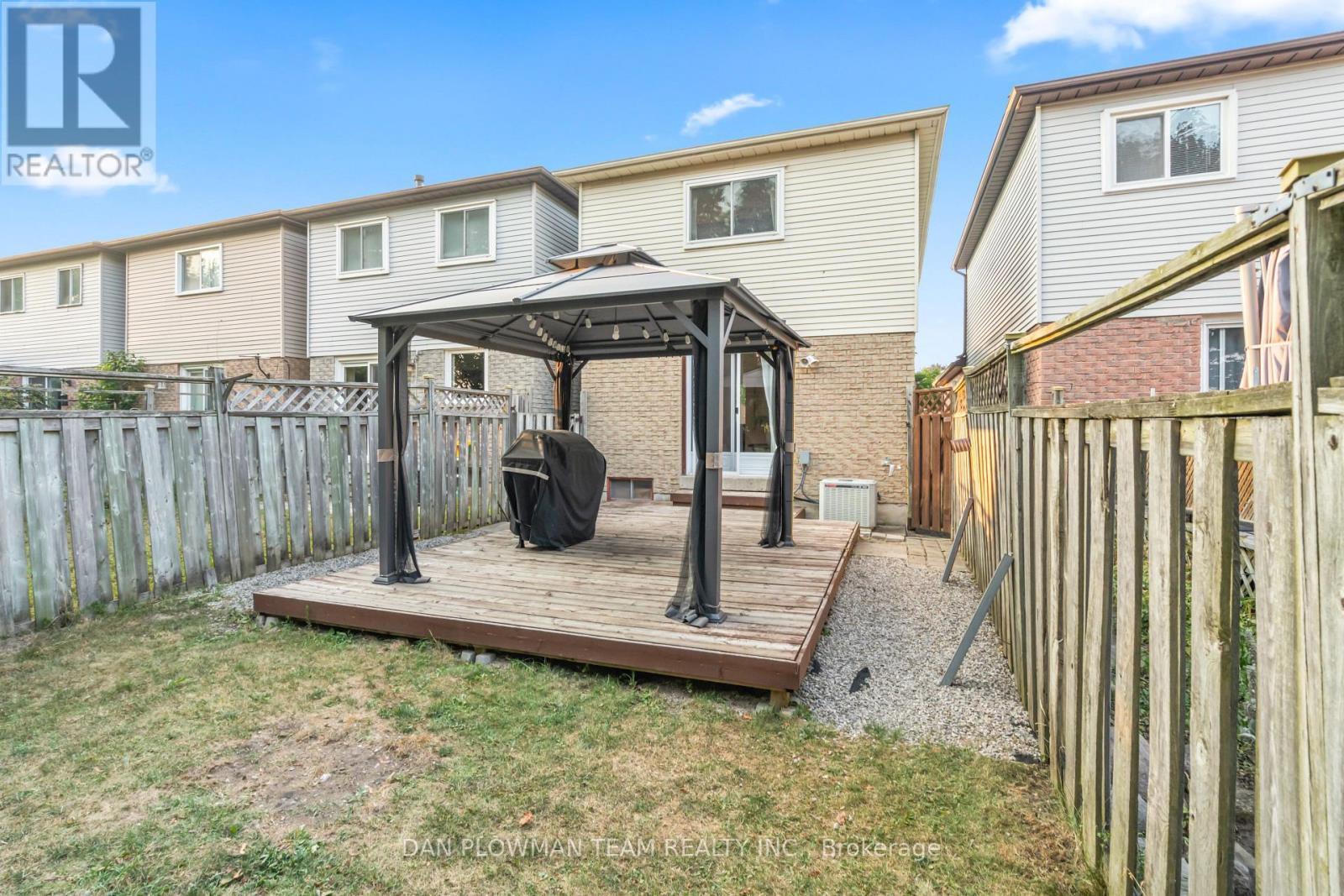Photo 29 of 39 Dorvis Drive, Whitby ON
