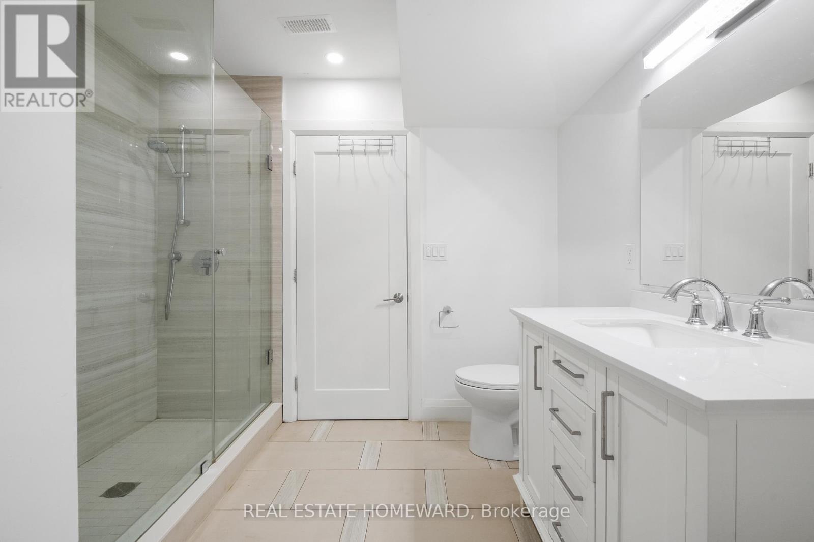 Photo 13 of Basement 52 Garnock Avenue, Toronto ON