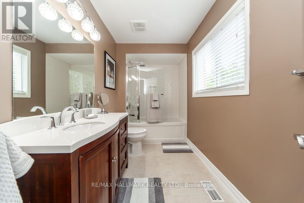 Photo 27 of 73 Armitage Crescent, Ajax ON