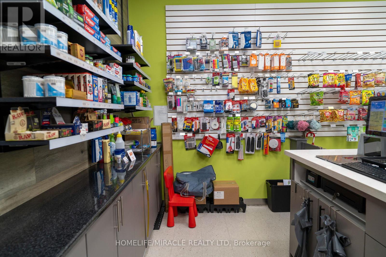 Photo 6 of 3 1700 Simcoe Street N, Oshawa ON