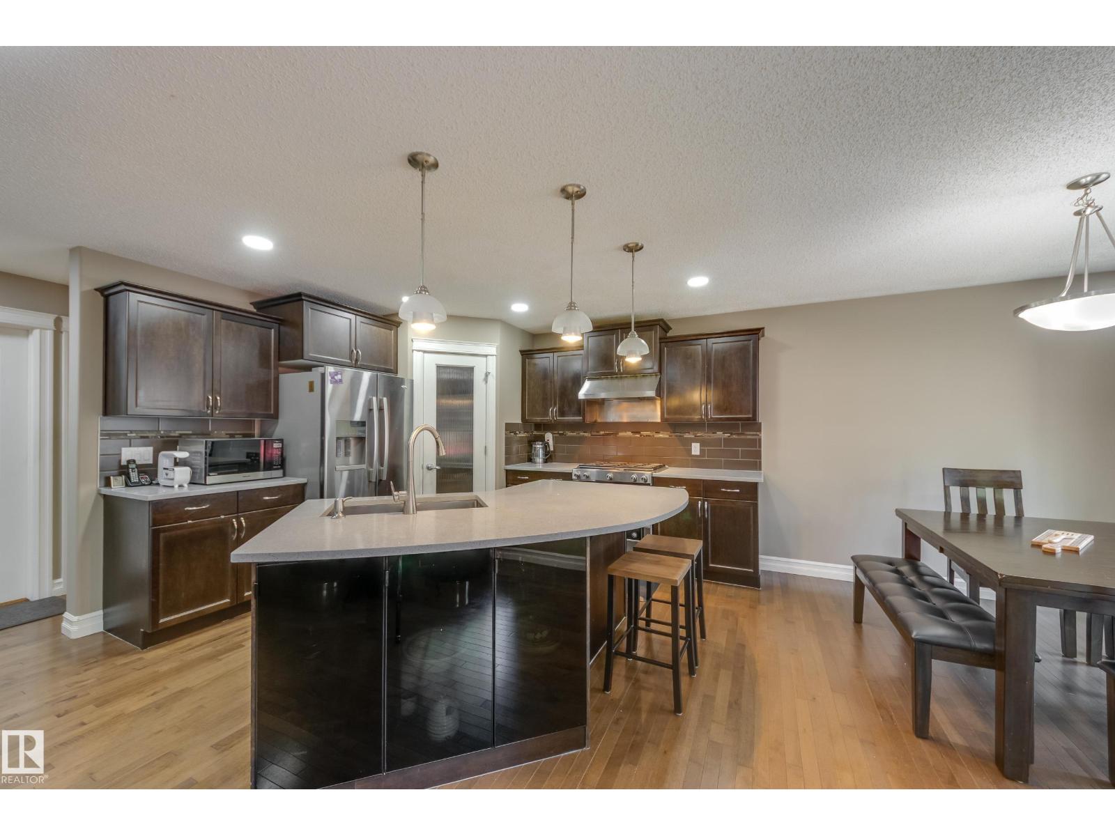 Photo 10 of 11605 16 A Av Sw, Edmonton AB
