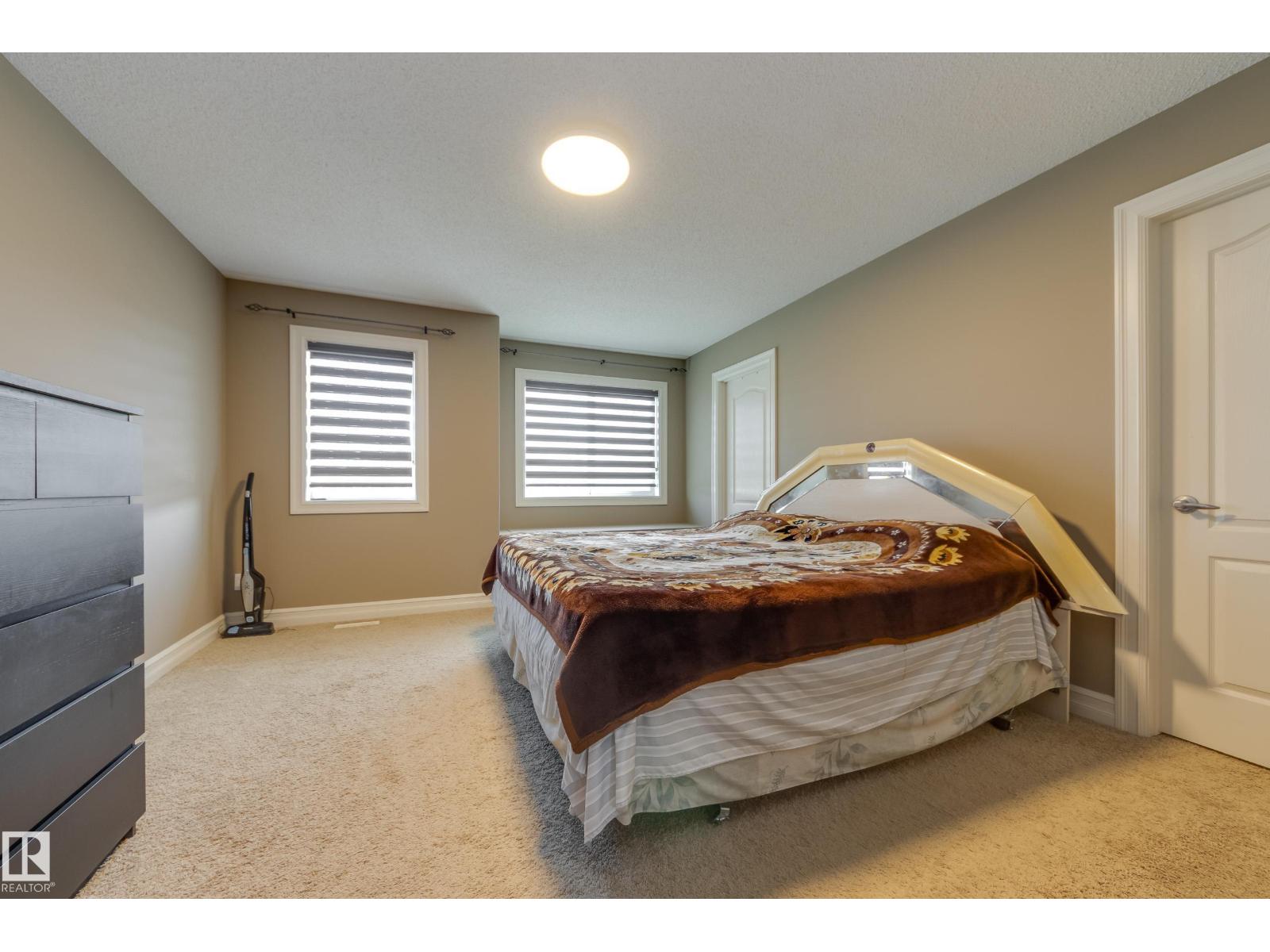 Photo 22 of 11605 16 A Av Sw, Edmonton AB