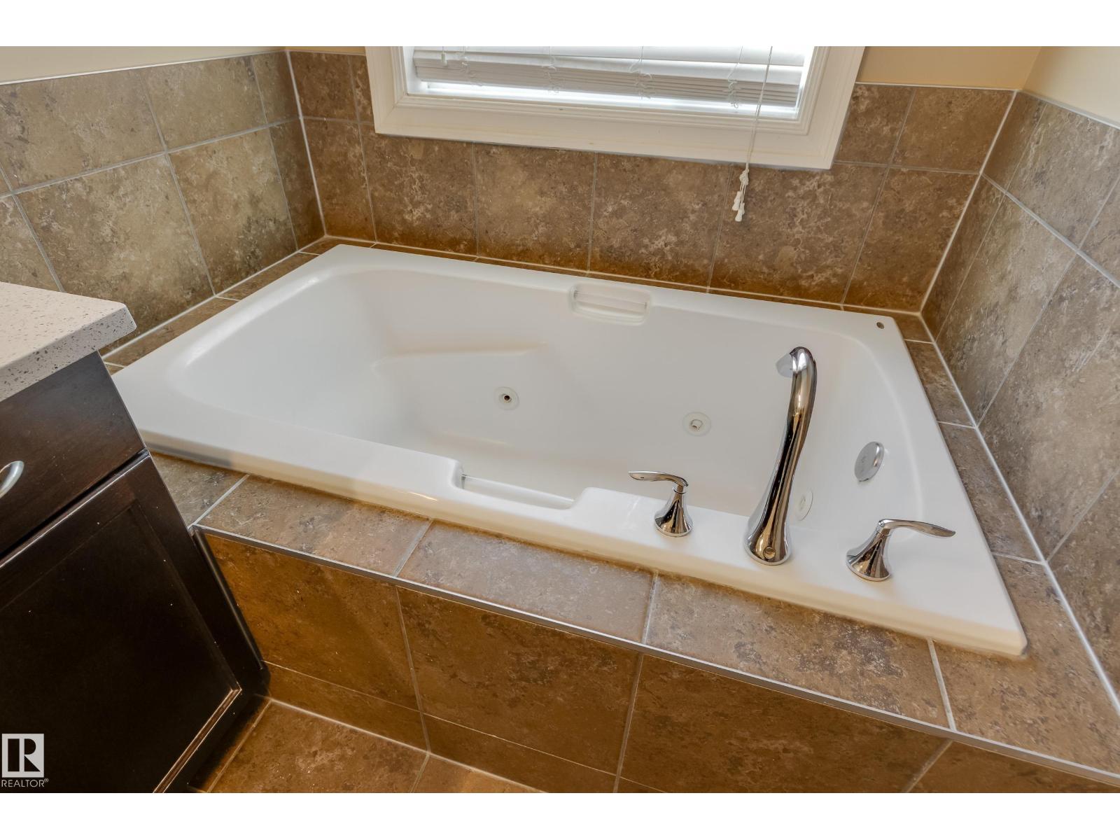 Photo 26 of 11605 16 A Av Sw, Edmonton AB