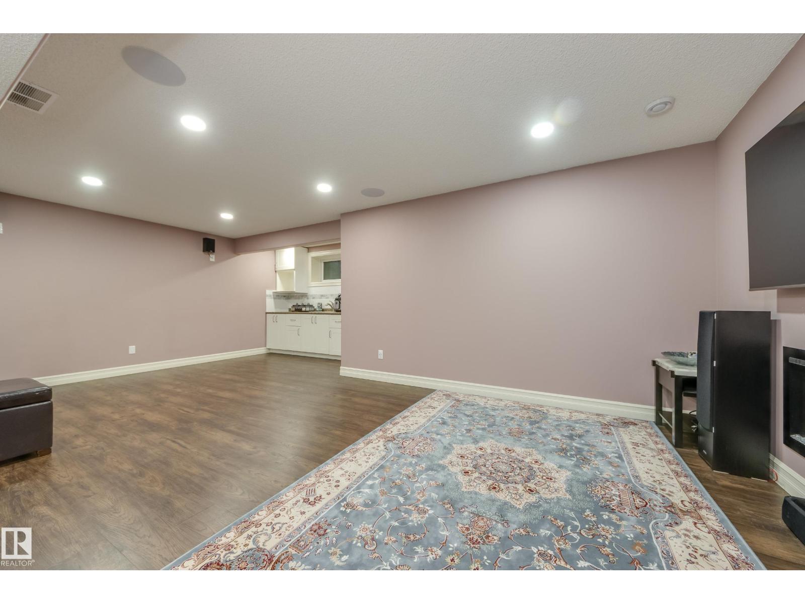 Photo 36 of 11605 16 A Av Sw, Edmonton AB