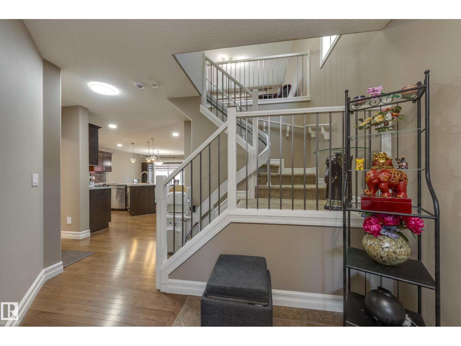 Photo 4 of 11605 16 A Av Sw, Edmonton AB