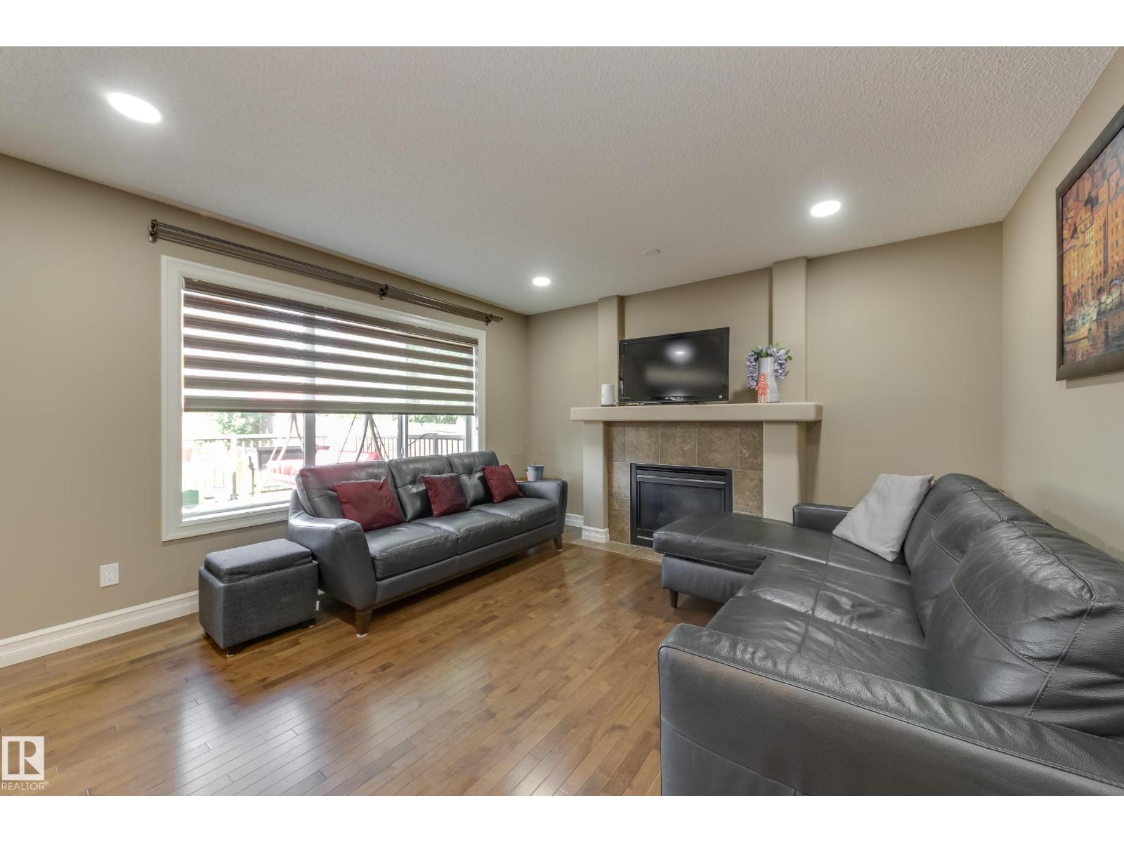 Photo 7 of 11605 16 A Av Sw, Edmonton AB