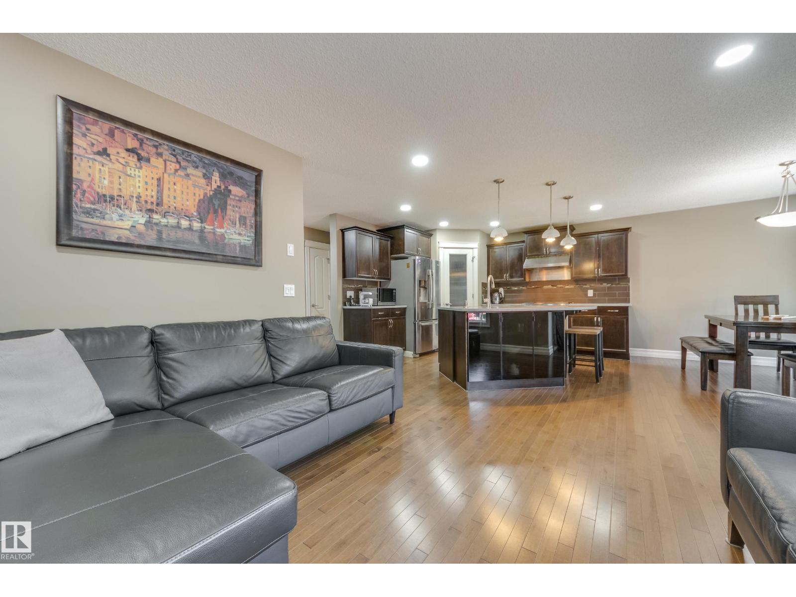 Photo 9 of 11605 16 A Av Sw, Edmonton AB
