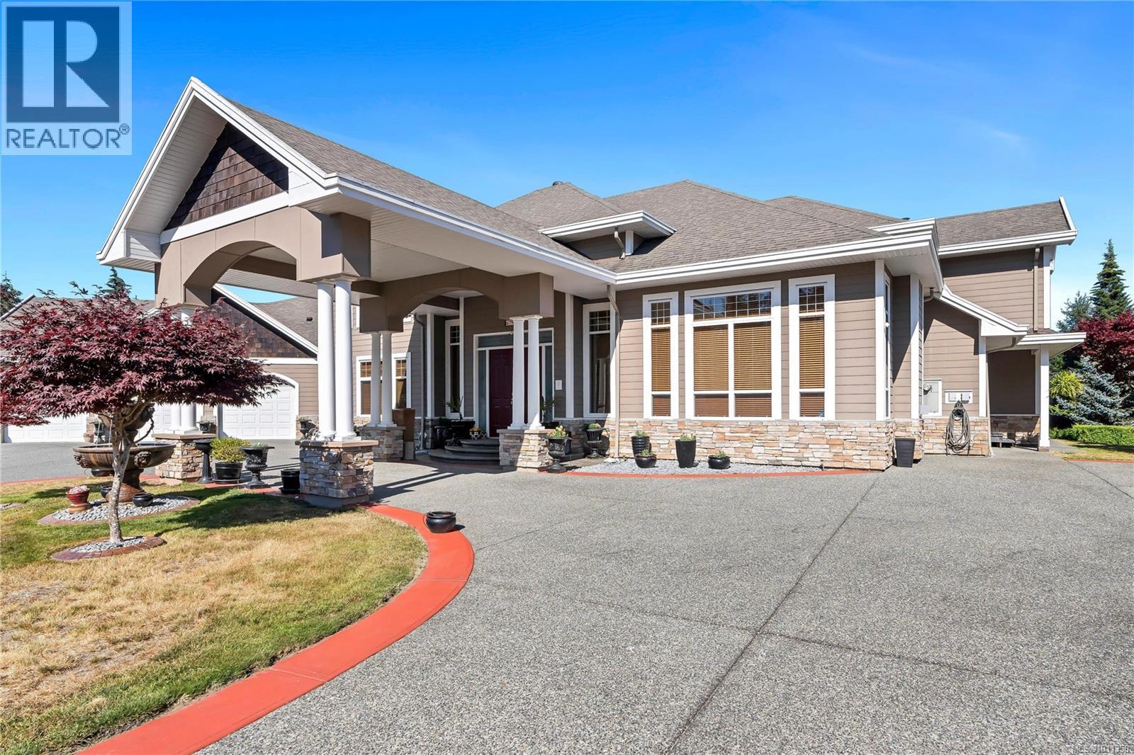 6797 Hampton Pl, Duncan