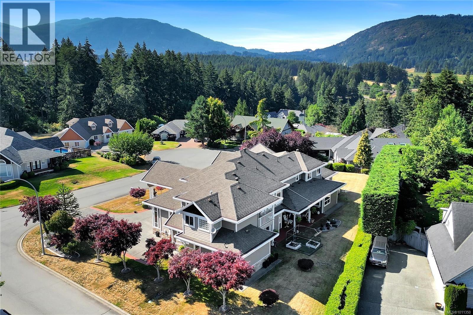 6797 Hampton Pl, Duncan