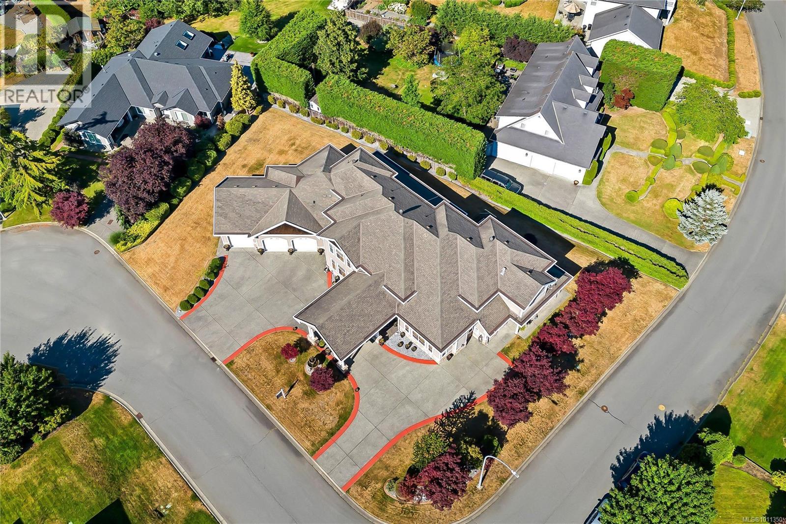 6797 Hampton Pl, Duncan