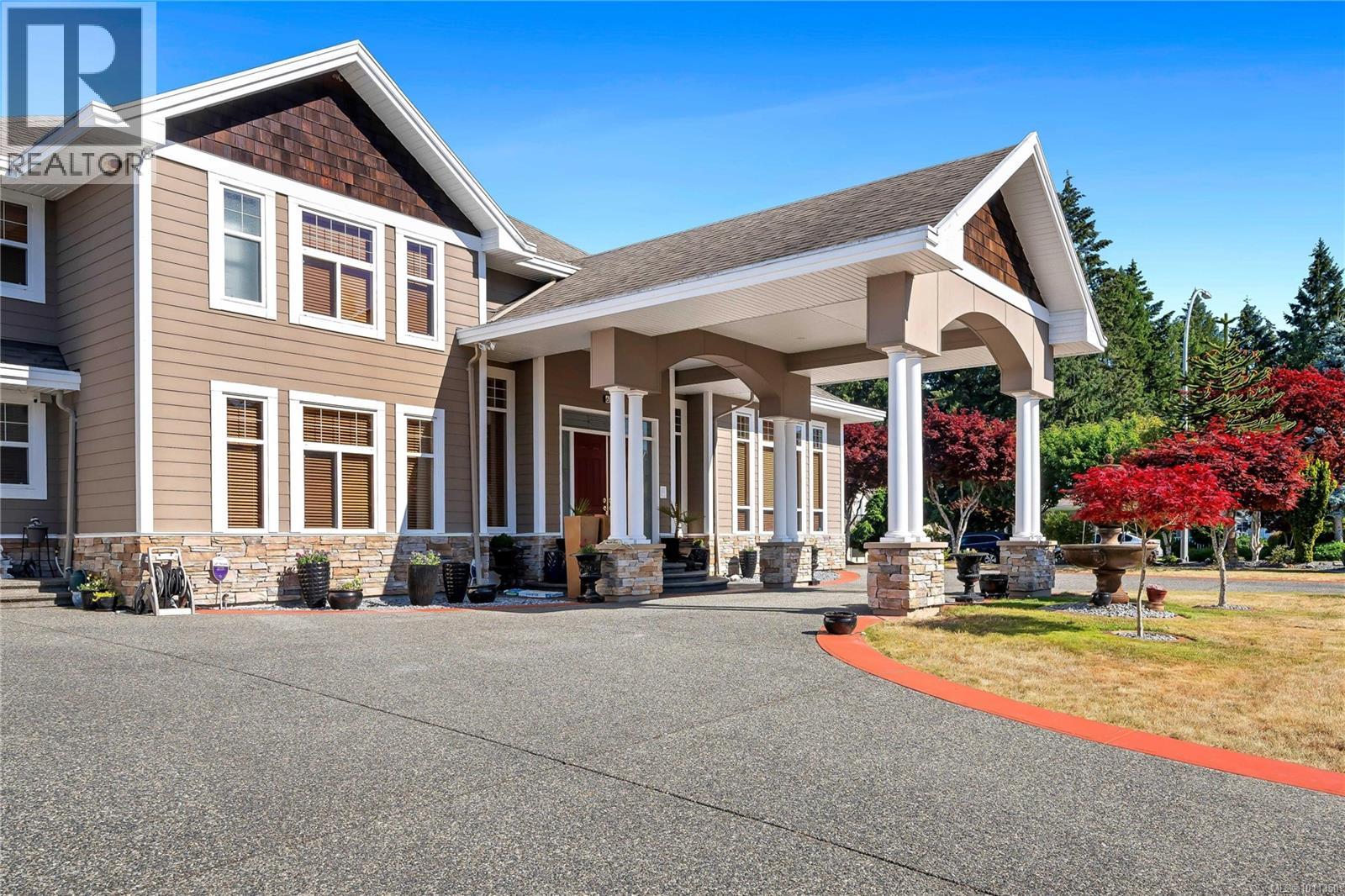6797 Hampton Pl, Duncan