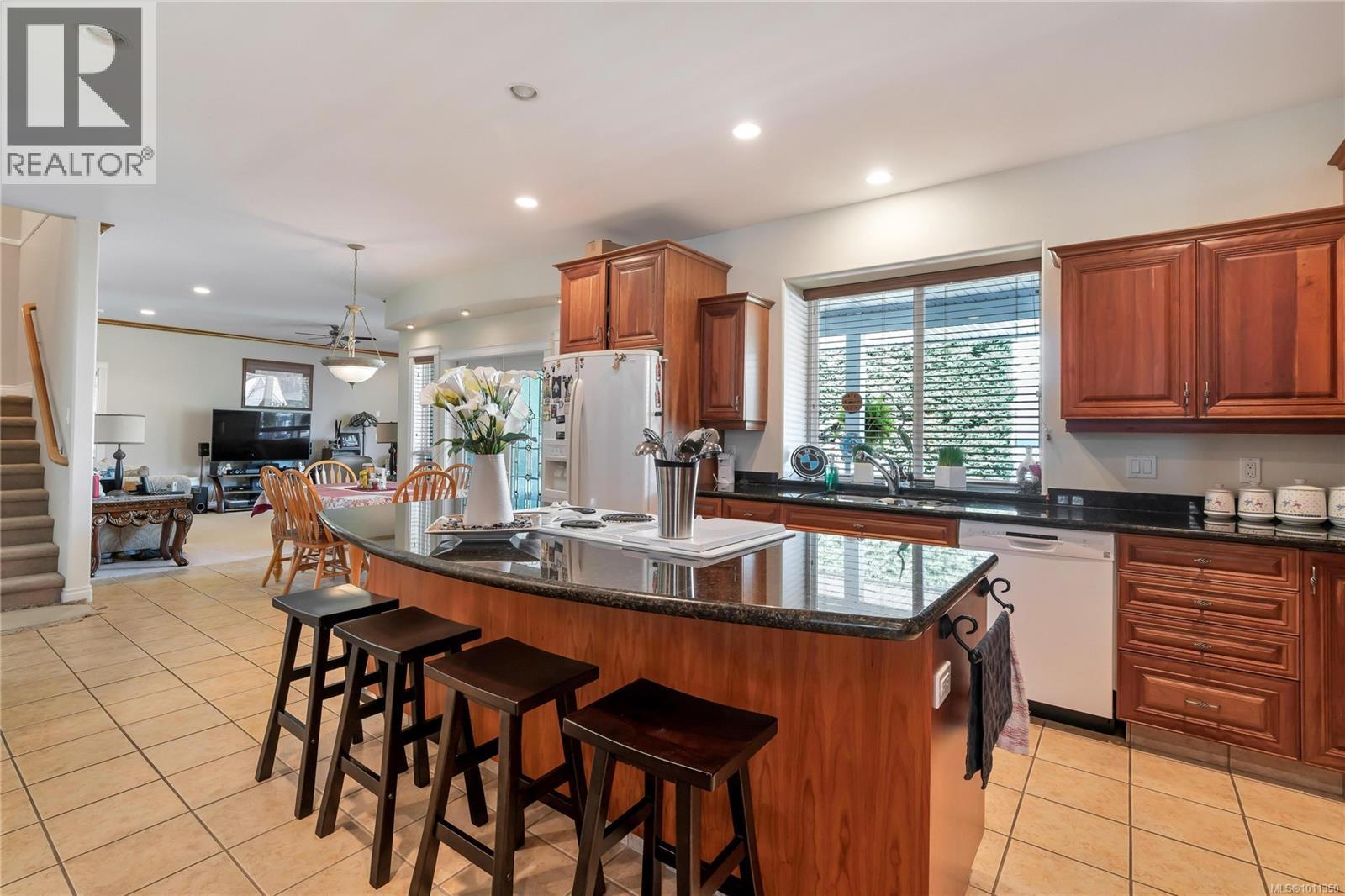 6797 Hampton Pl, Duncan