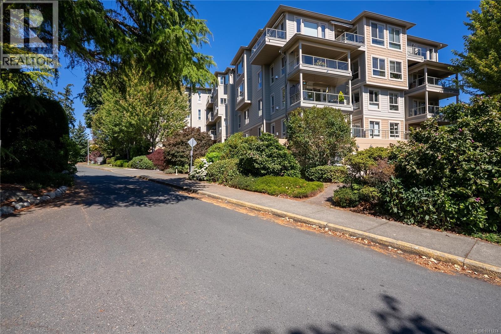 Photo 18 of 110 121 Aldersmith Pl, View Royal BC
