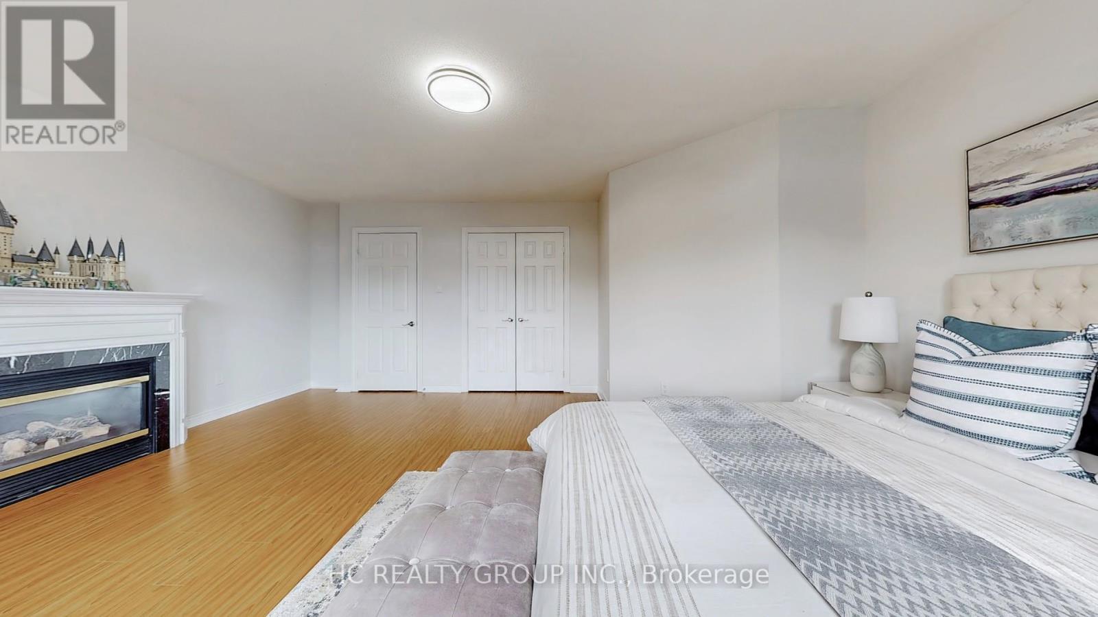 Photo 28 of 67 Melbourne Drive, Richmond Hill ON
