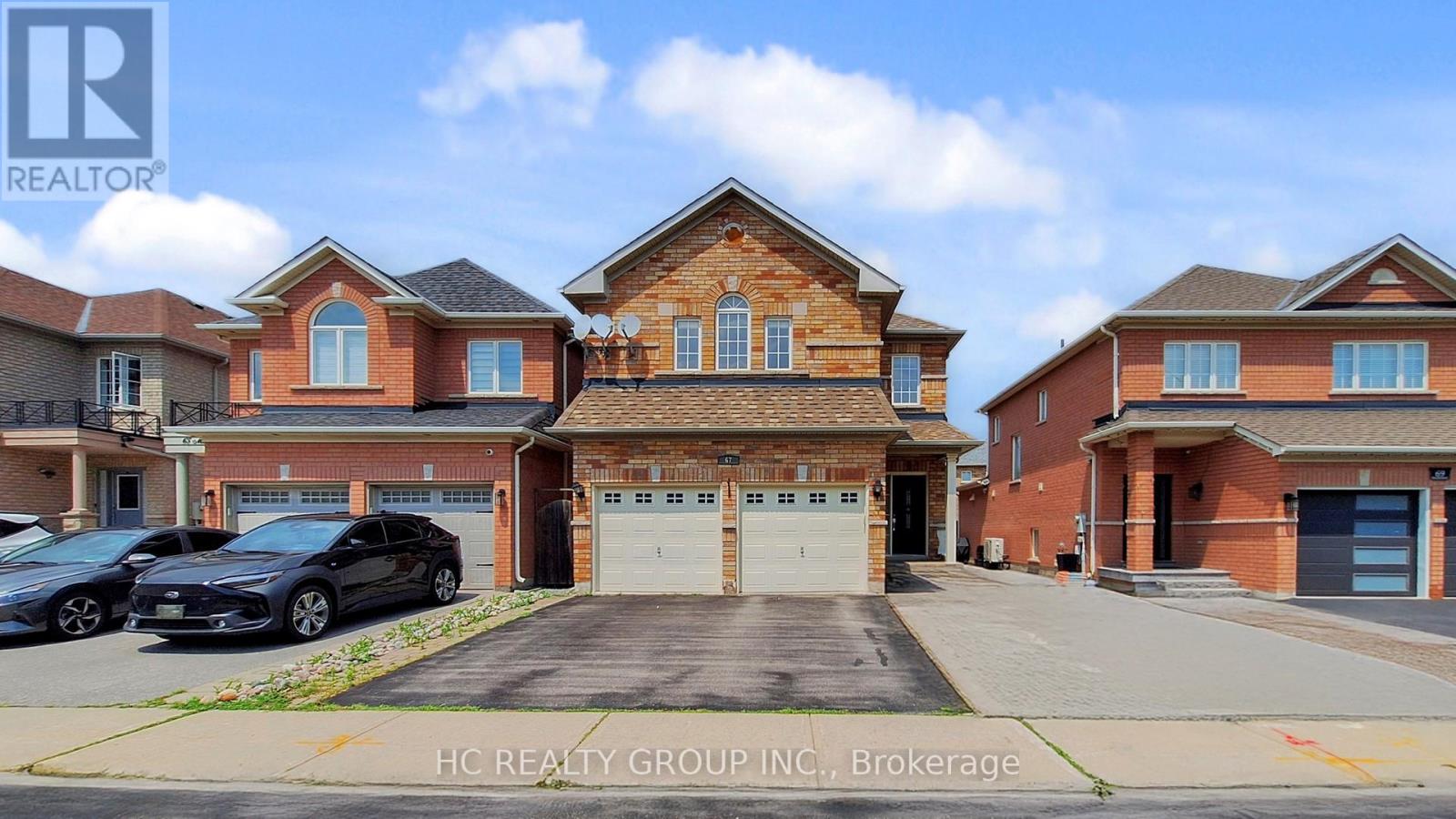 Photo 3 of 67 Melbourne Drive, Richmond Hill ON