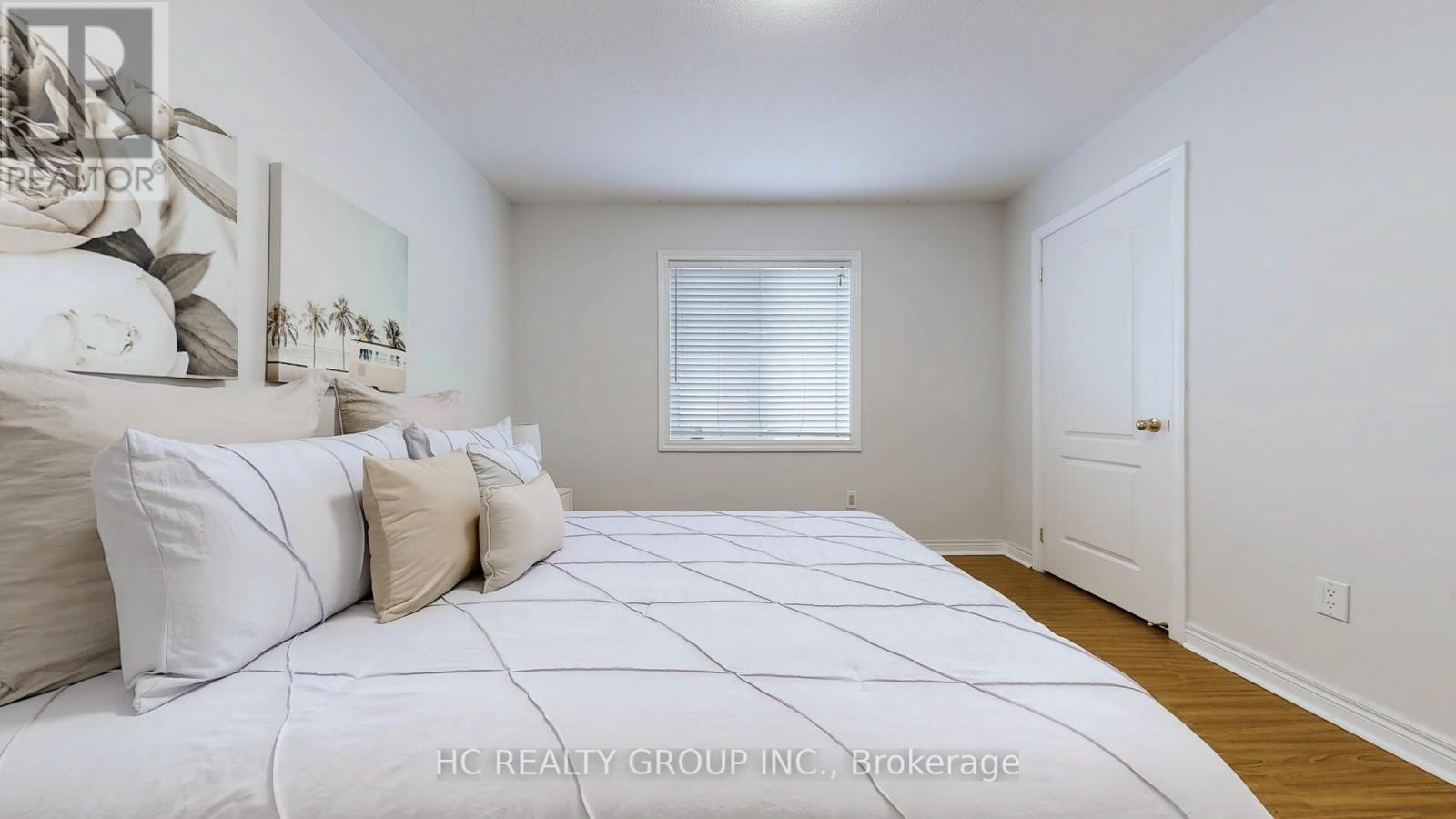 Photo 30 of 67 Melbourne Drive, Richmond Hill ON