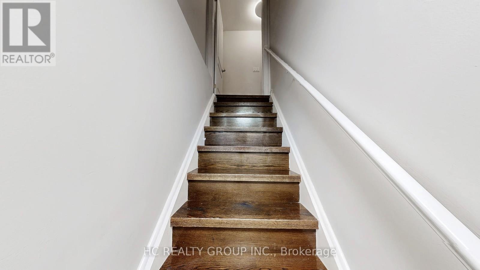 Photo 35 of 67 Melbourne Drive, Richmond Hill ON