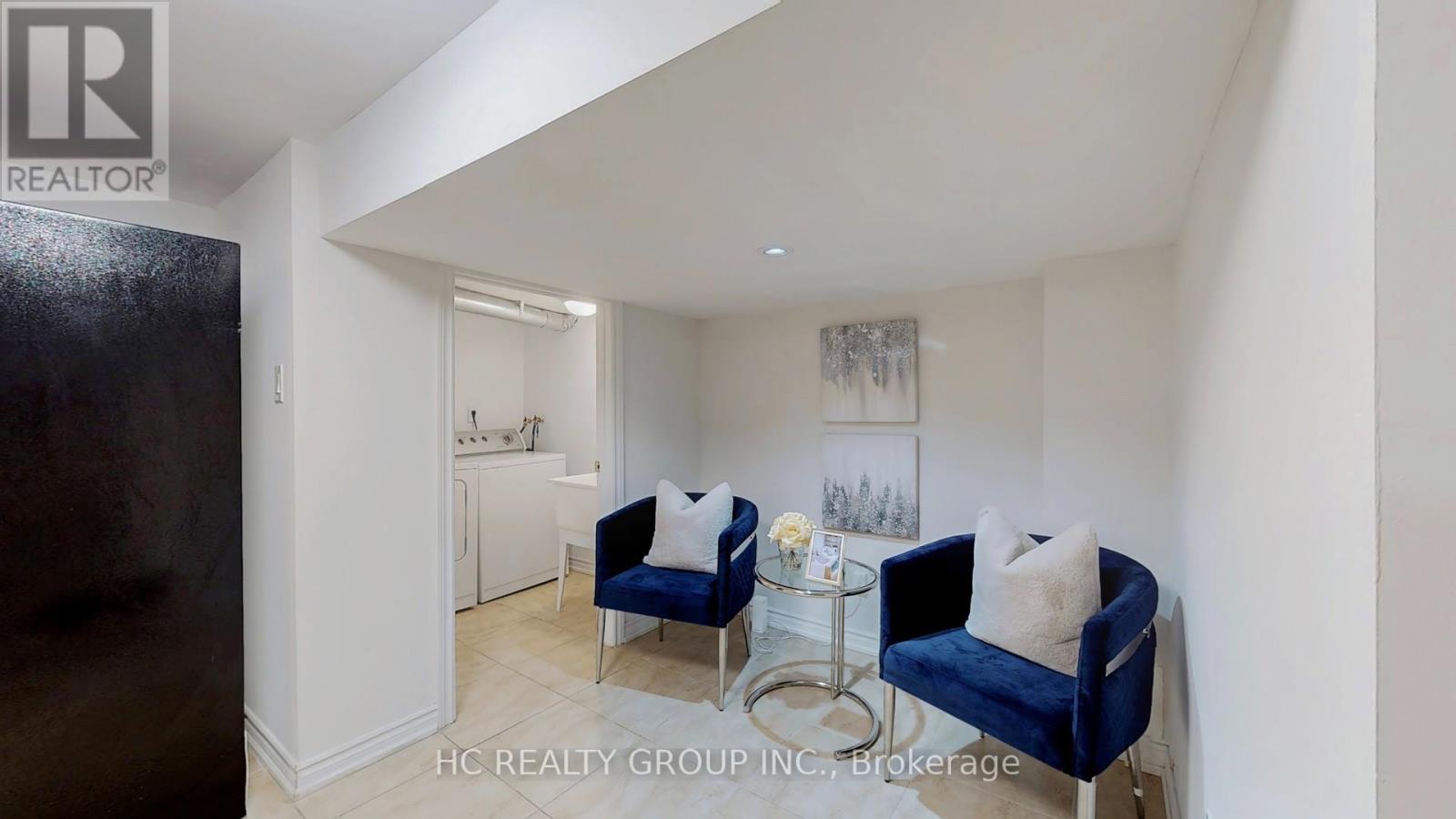 Photo 36 of 67 Melbourne Drive, Richmond Hill ON