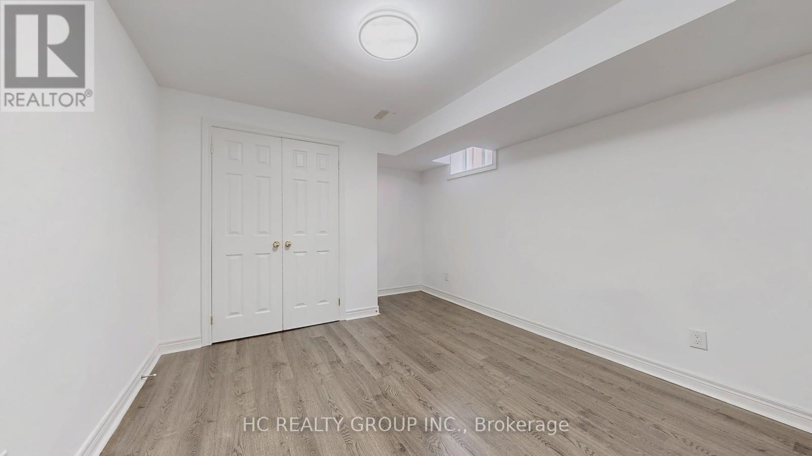 Photo 39 of 67 Melbourne Drive, Richmond Hill ON
