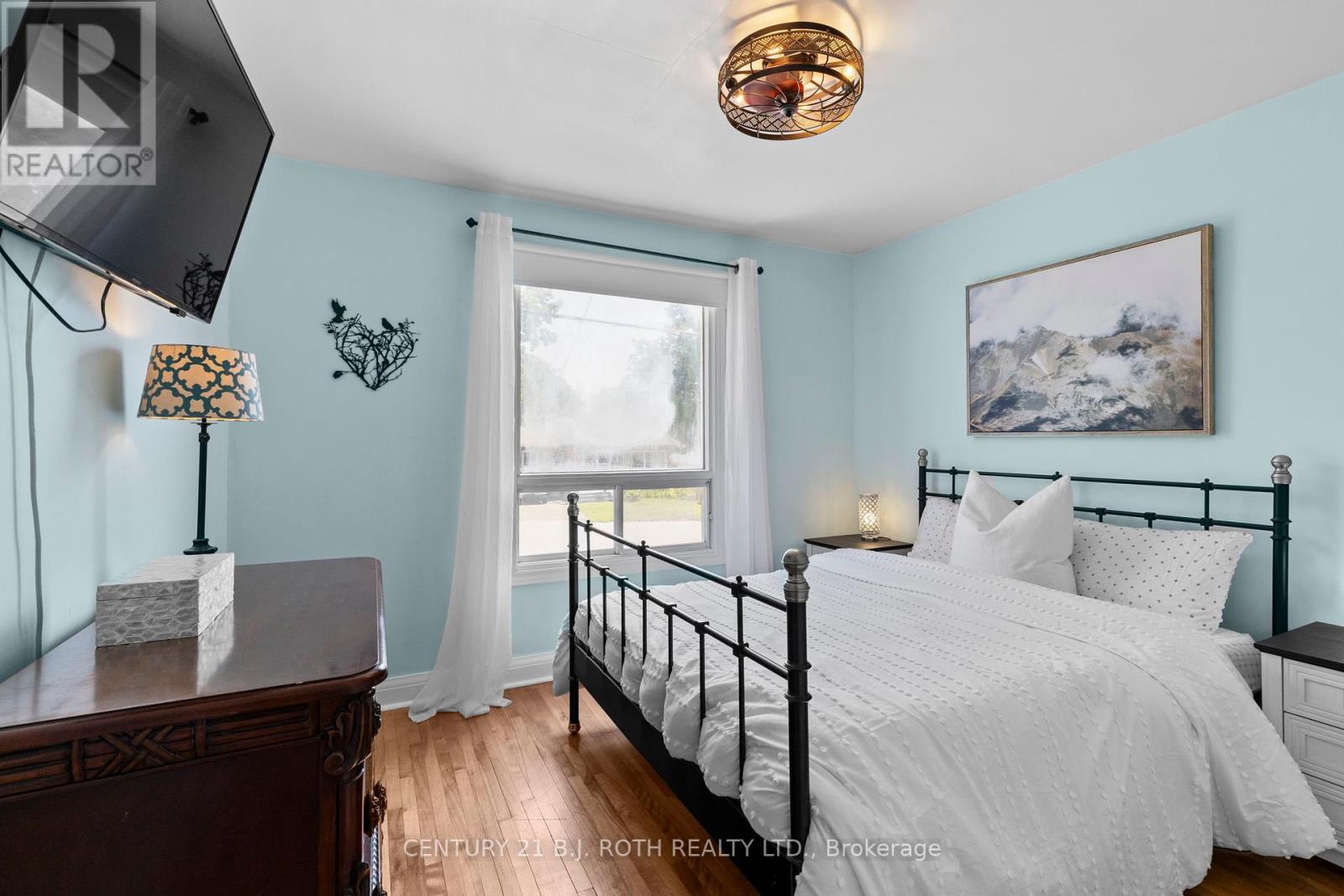 Photo 16 of 307 Linwood Avenue, Orillia ON
