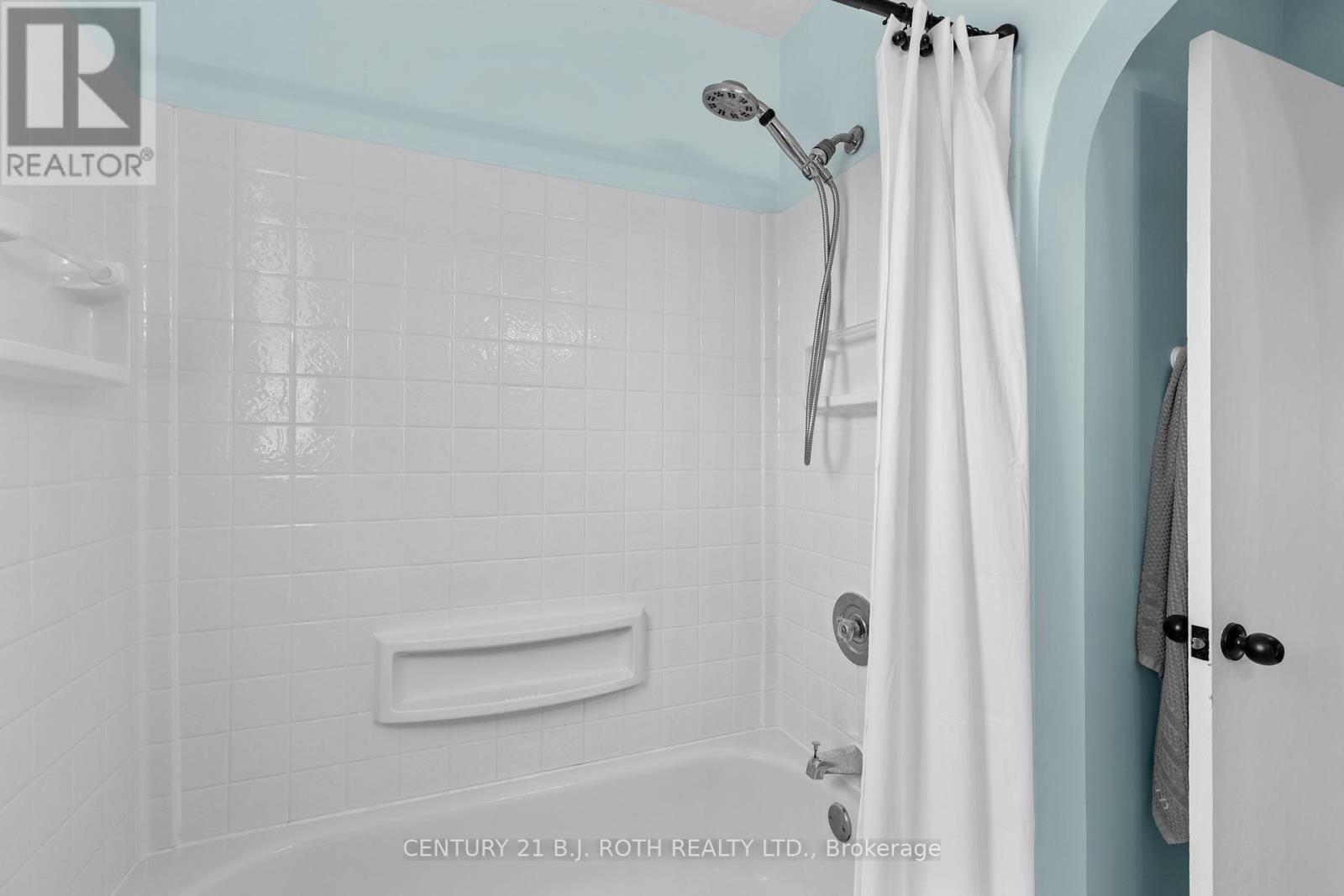 Photo 18 of 307 Linwood Avenue, Orillia ON
