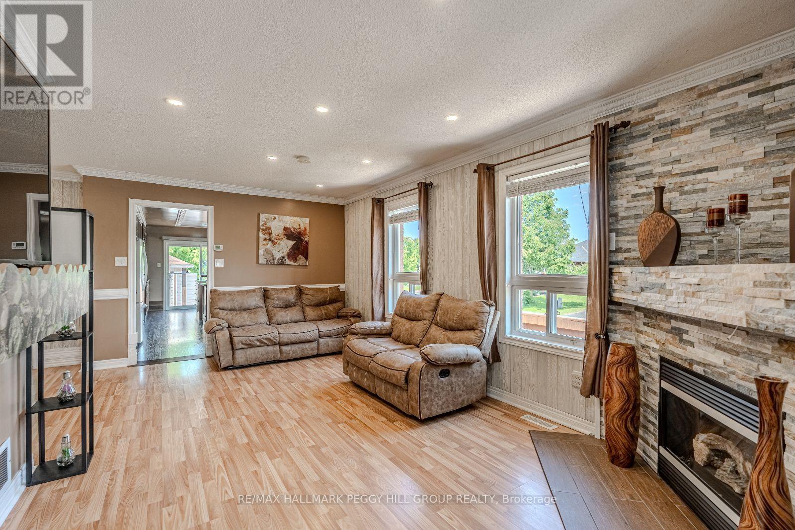 Photo 6 of 68 Coughlin Road, Barrie ON