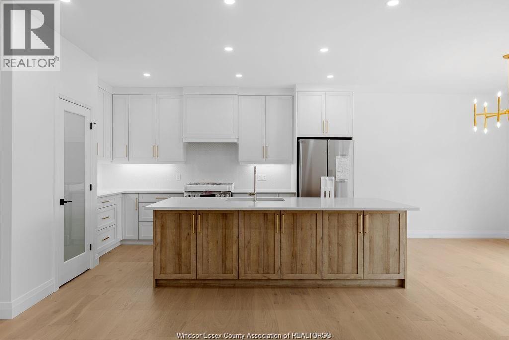 Photo 10 of 8040 Meo Boulevard, Lasalle ON