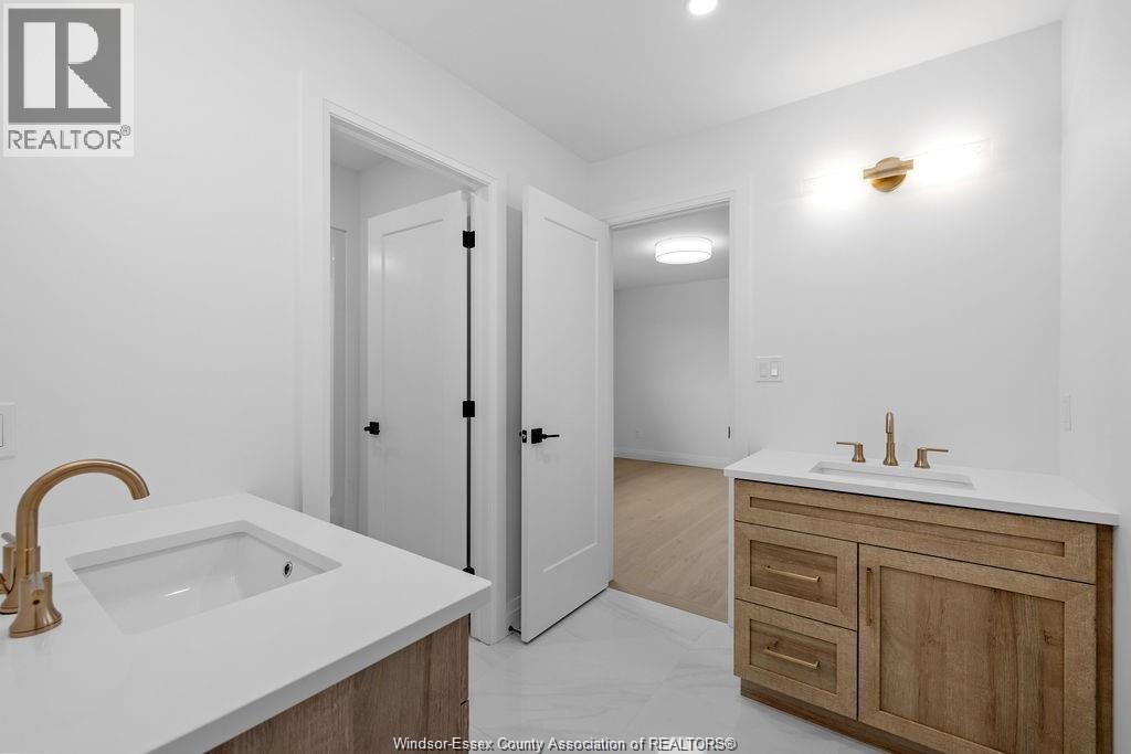 Photo 19 of 8040 Meo Boulevard, Lasalle ON