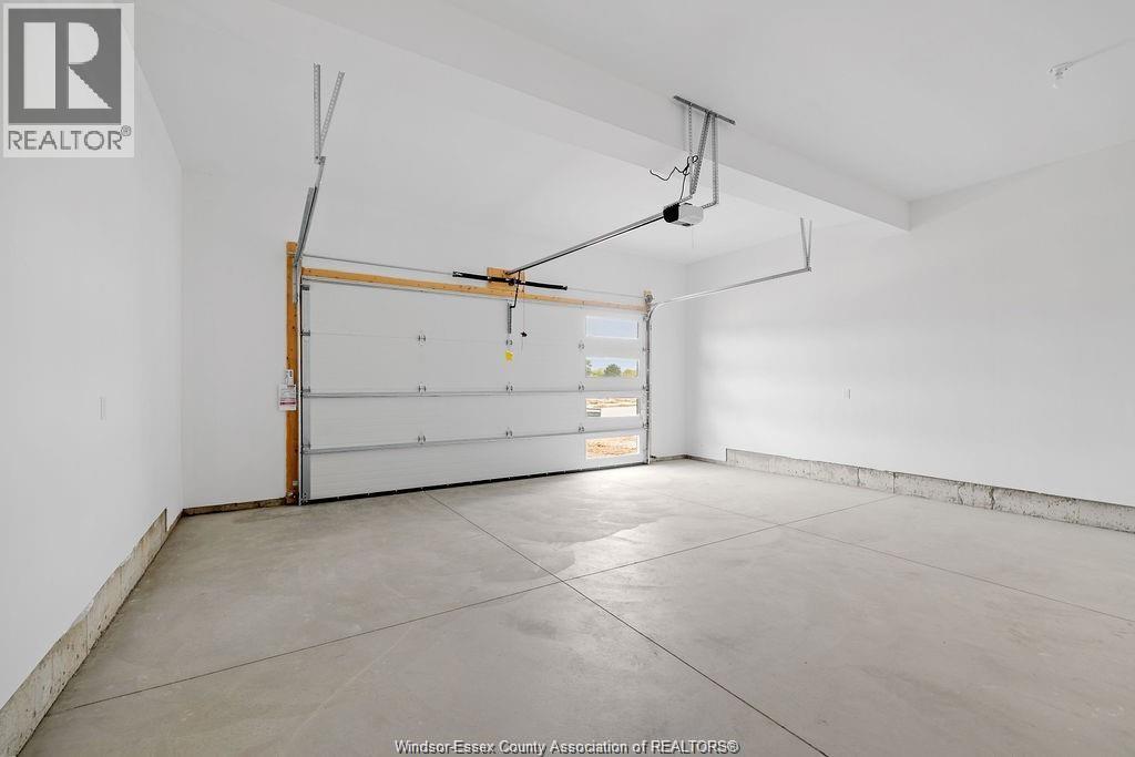 Photo 31 of 8040 Meo Boulevard, Lasalle ON