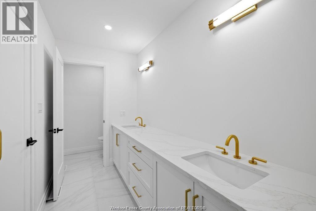 Photo 29 of 8040 Meo Boulevard, Lasalle ON