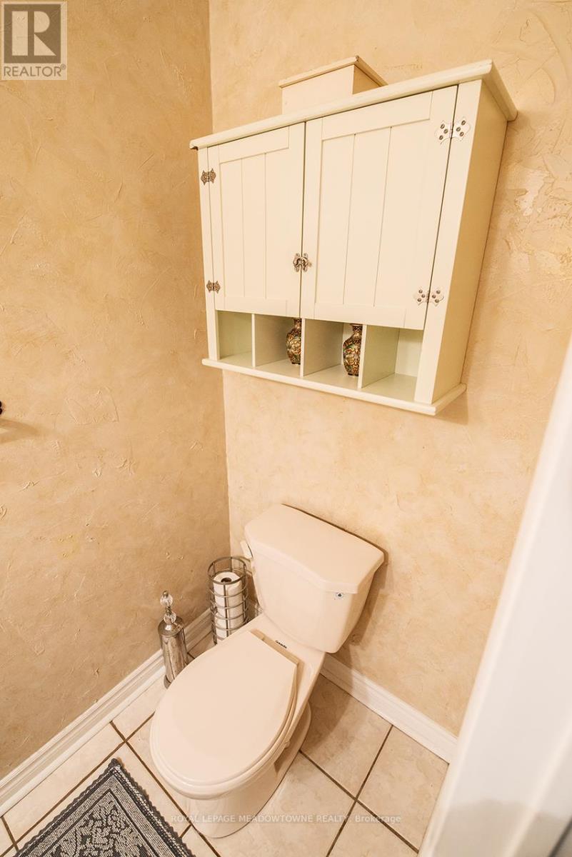 Photo 20 of 6867 Shade House Court N, Mississauga ON