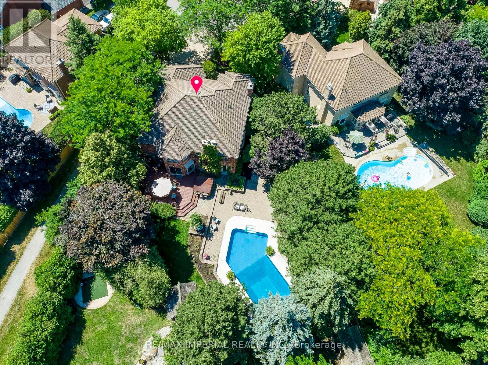 Photo 12 of 341 Acacia Court, Oakville ON