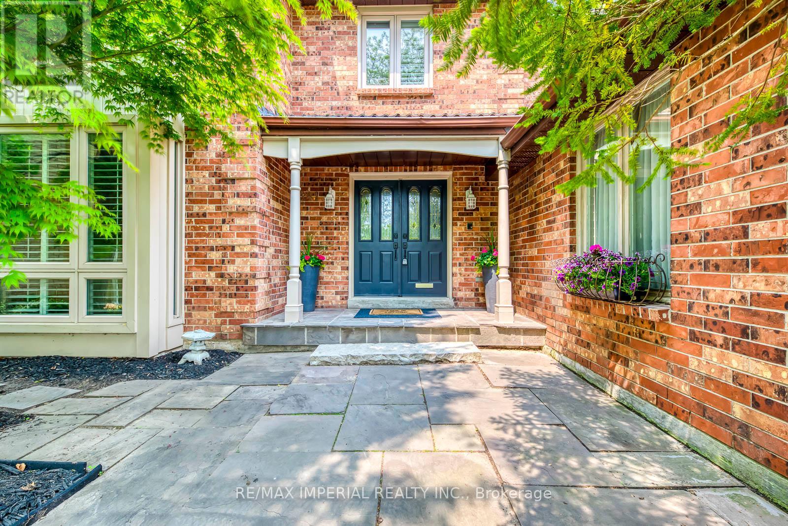 Photo 18 of 341 Acacia Court, Oakville ON