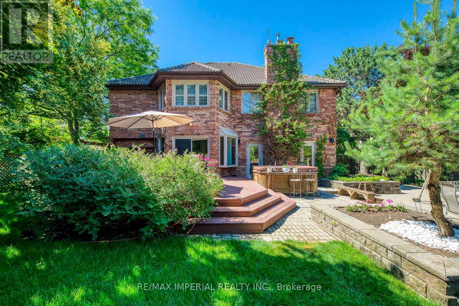 Photo 48 of 341 Acacia Court, Oakville ON