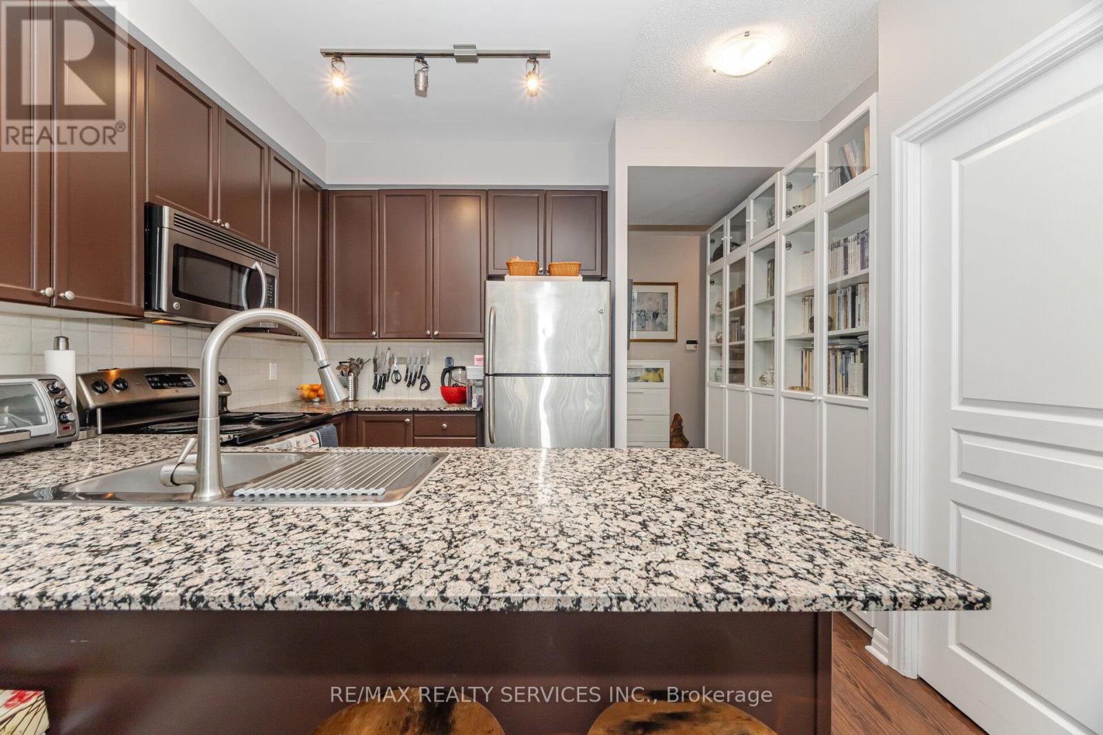 Photo 47 of 810 225 Webb Drive, Mississauga ON