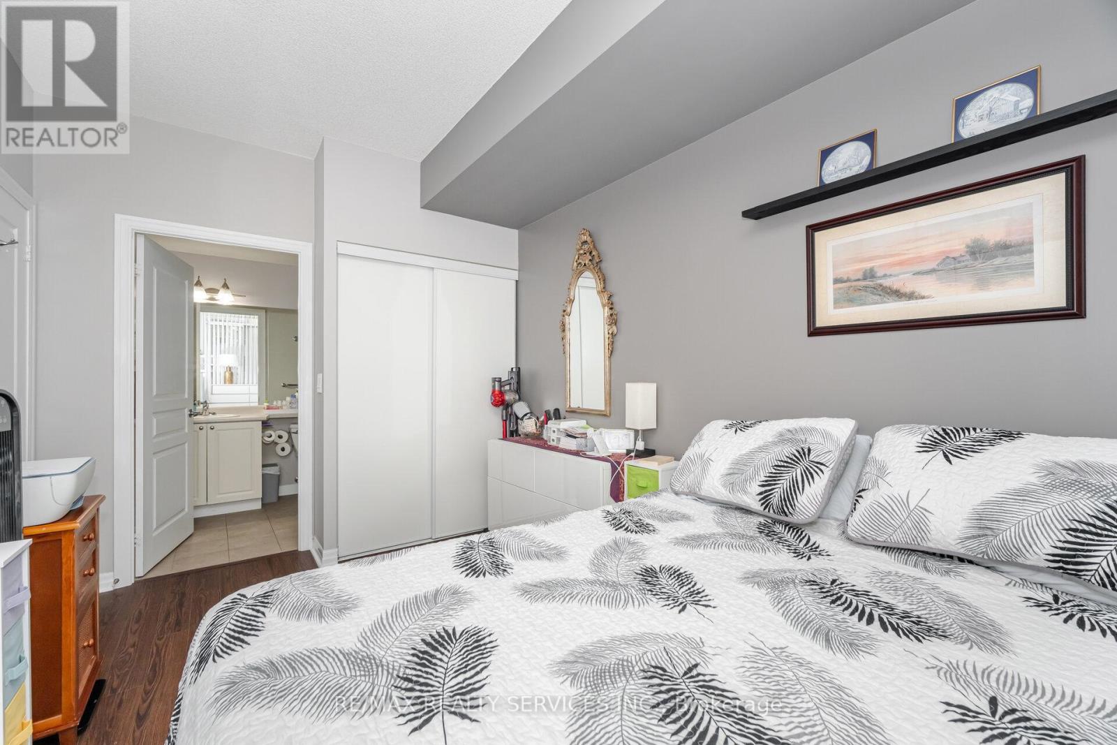 Photo 35 of 810 225 Webb Drive, Mississauga ON
