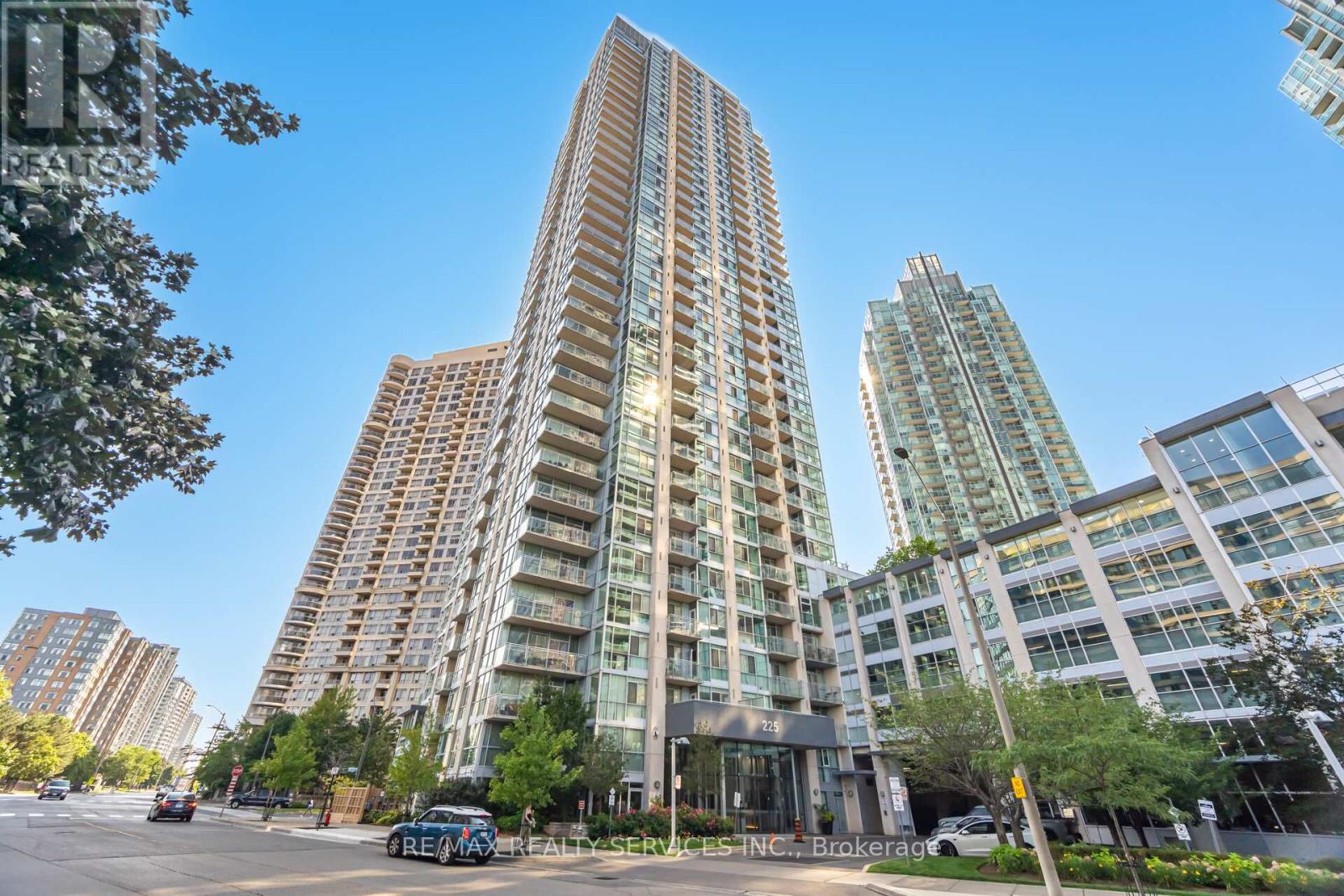 Photo 37 of 810 225 Webb Drive, Mississauga ON