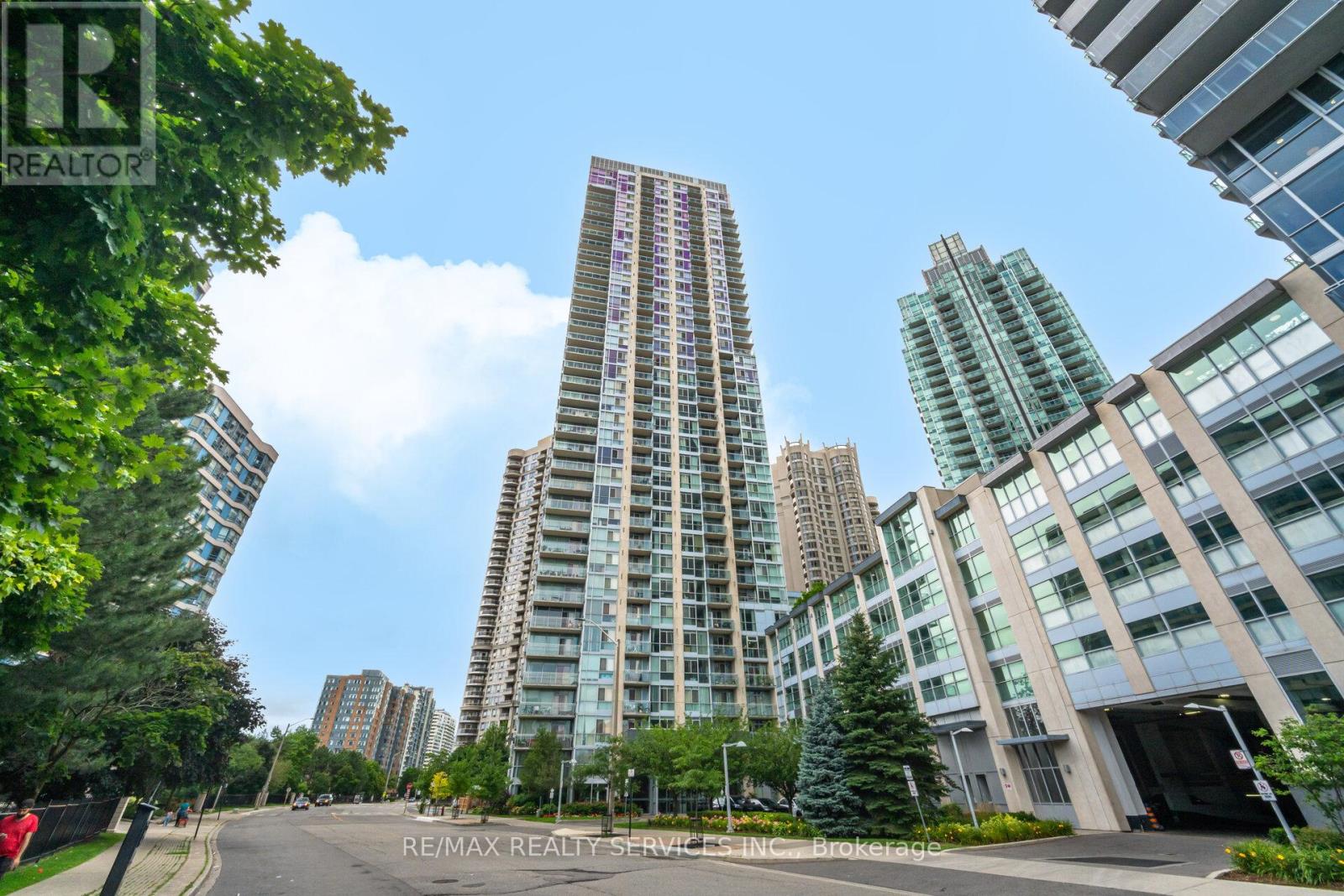 Photo 17 of 810 225 Webb Drive, Mississauga ON