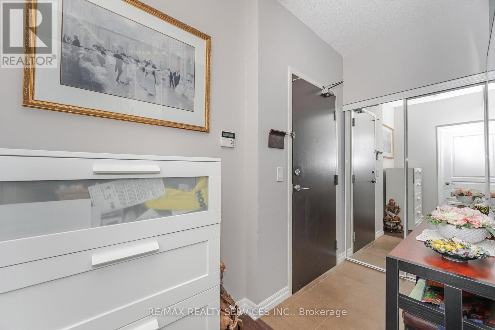 Photo 19 of 810 225 Webb Drive, Mississauga ON
