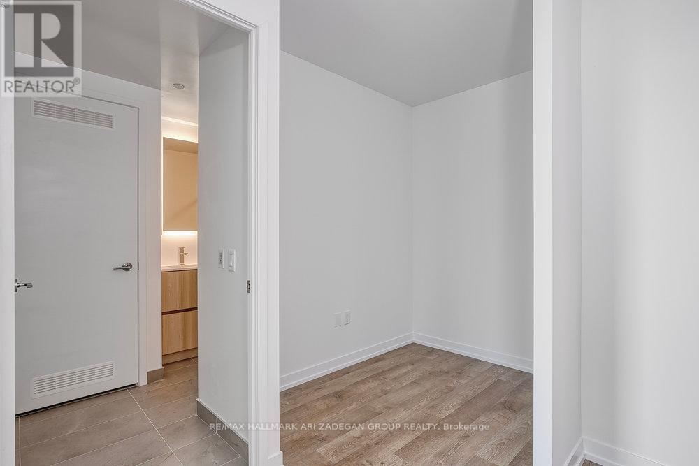 Photo 10 of 814 251 Masonry Way, Mississauga ON